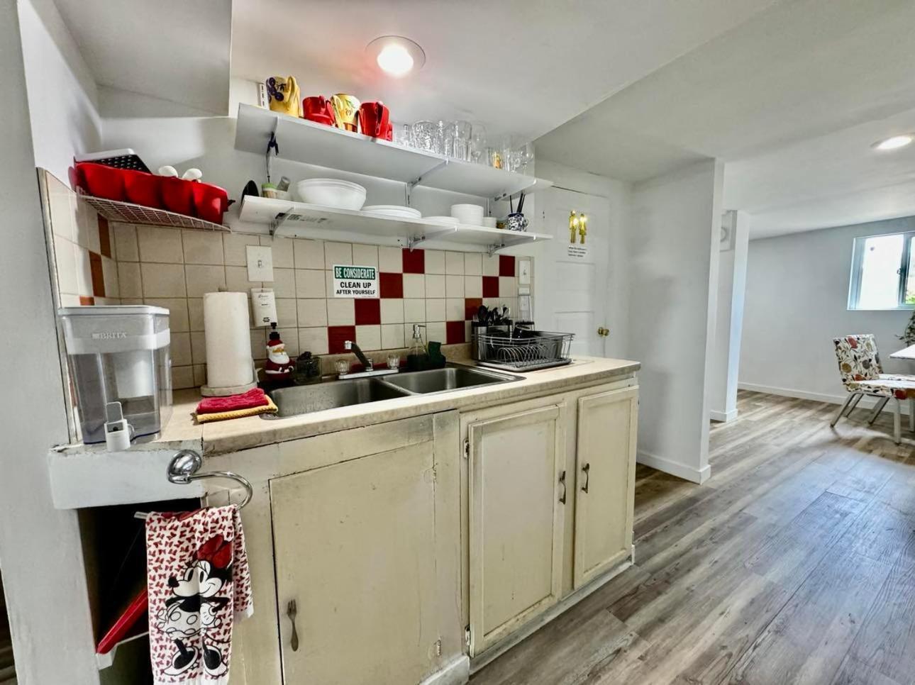 Tiny Private Room On The 1St Floor With Shared Bathroom Near Seatac Airport And Downtown 西雅图 外观 照片