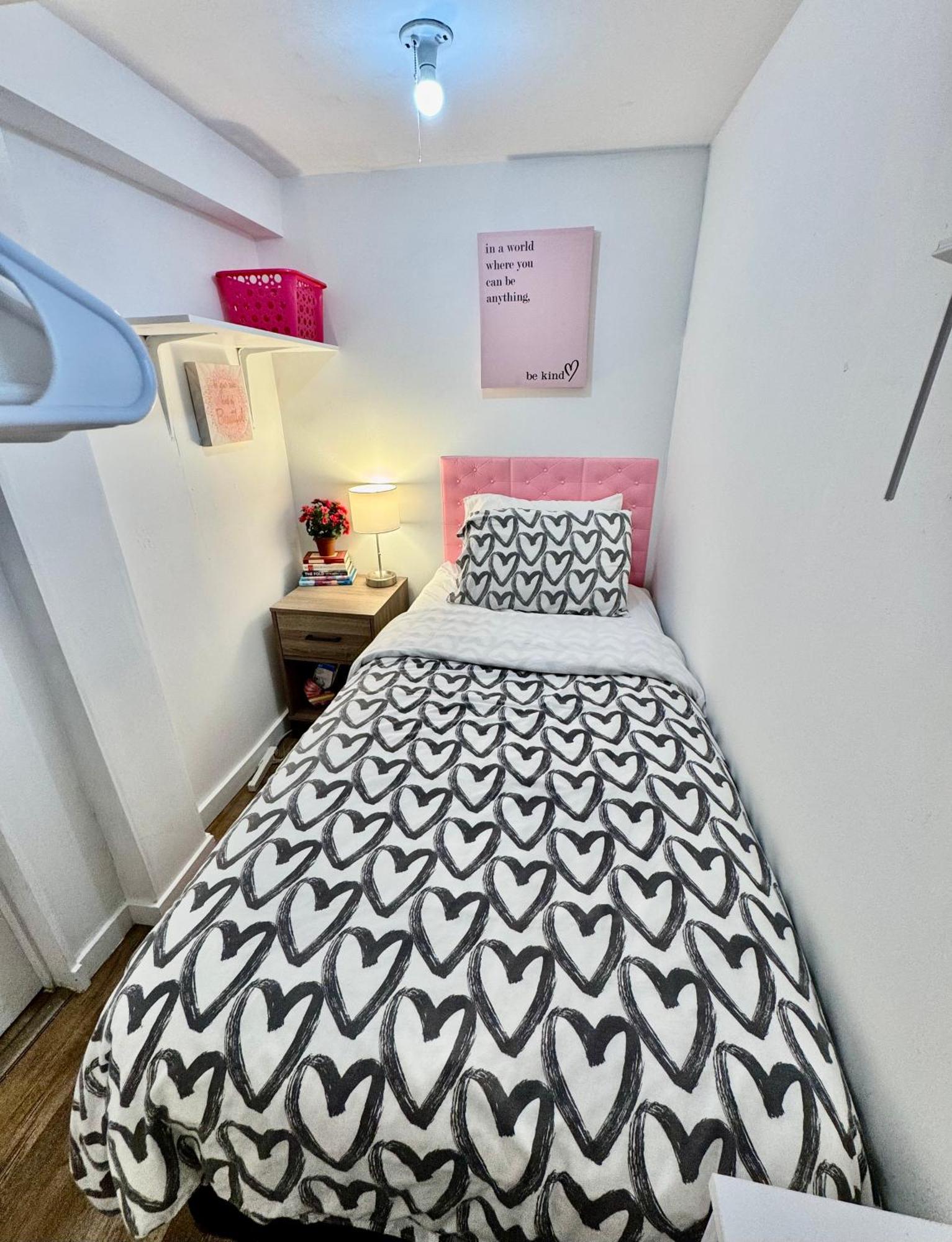 Tiny Private Room On The 1St Floor With Shared Bathroom Near Seatac Airport And Downtown 西雅图 外观 照片